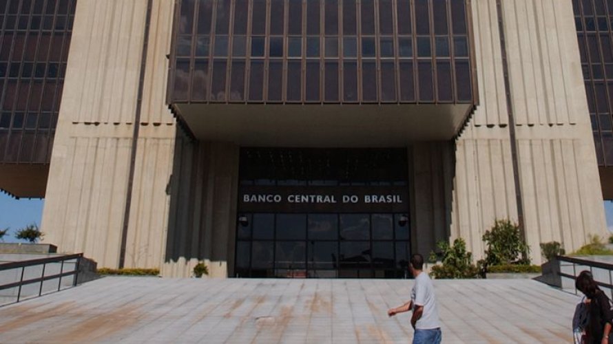 Mercado financeiro eleva estimativa de inflação para 4,3% este ano